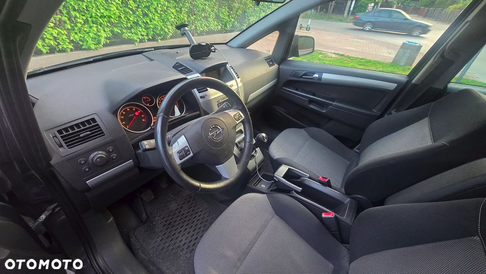 Opel Zafira 1.6 - 5