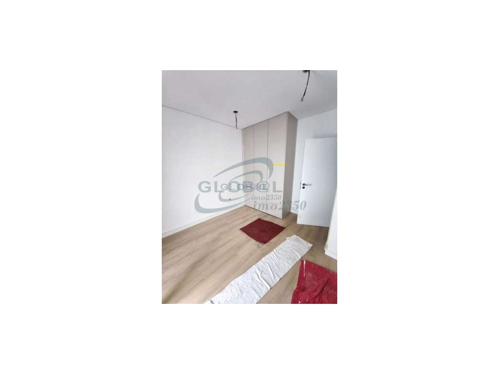 Apartamento T3 Totalmente Remodelado: O Seu Novo Lar de Sonho - Grande imagem: 4/8