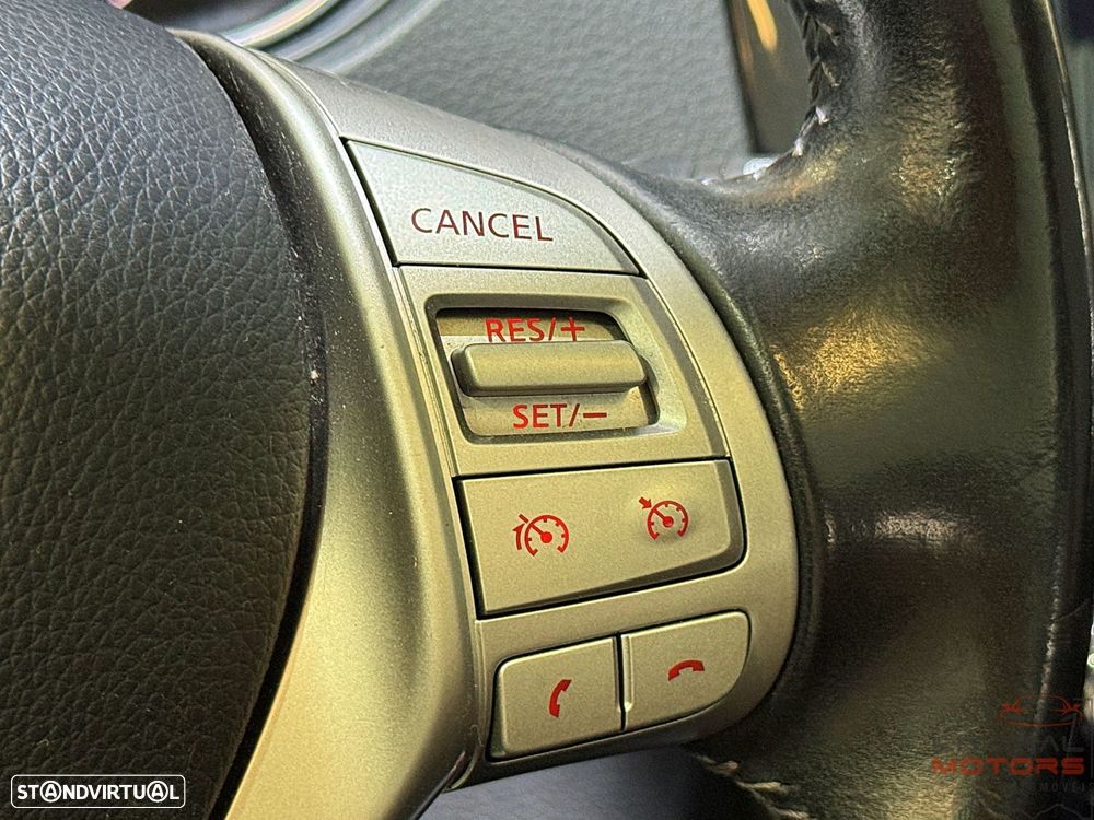Nissan Qashqai 1.5 dCi N-Connecta - 25