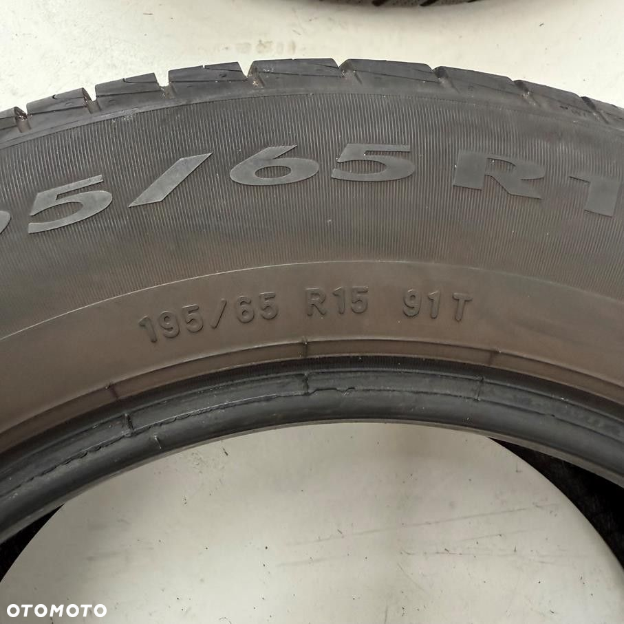 Opona 195/65/15 PIRELLI CINTURATO P1 (F5623) - 4