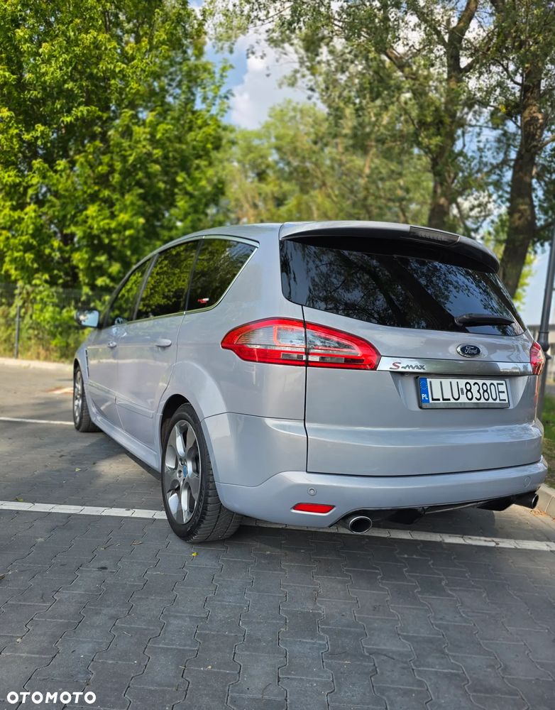 Ford S-Max - 8