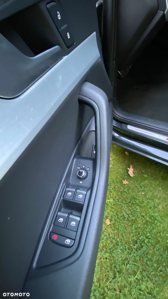 Audi A4 Avant 2.0 TDI Quattro S tronic - 23