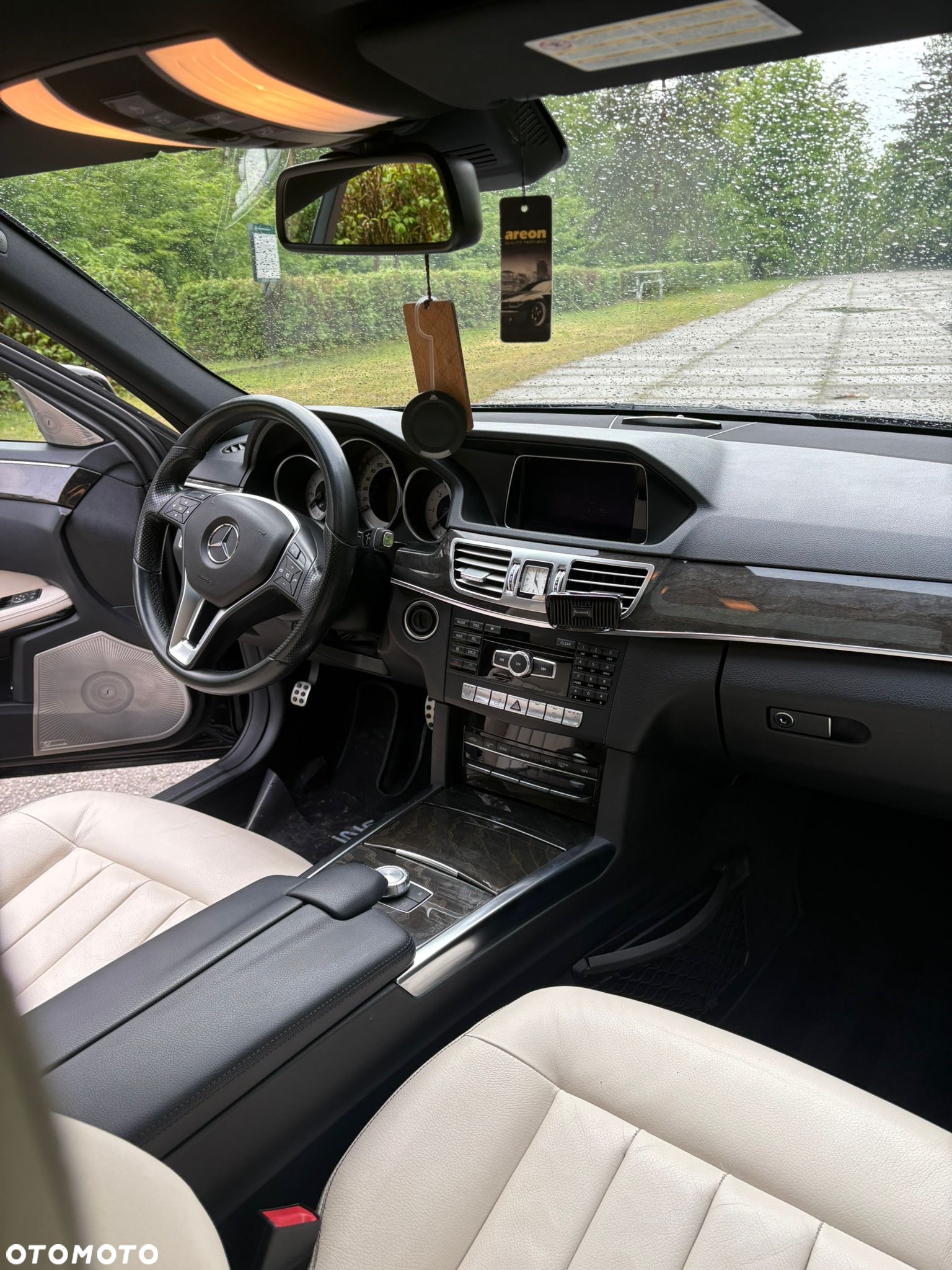 Mercedes-Benz Klasa E 220 T CDI DPF BlueEFFICIENCY Automatik Elegance - 16