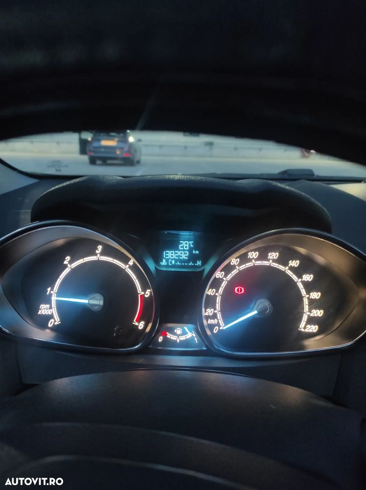 Ford Fiesta 1.6 TDCi DPF Trend - 9