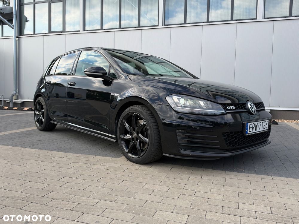 Volkswagen Golf 2015 photo 2