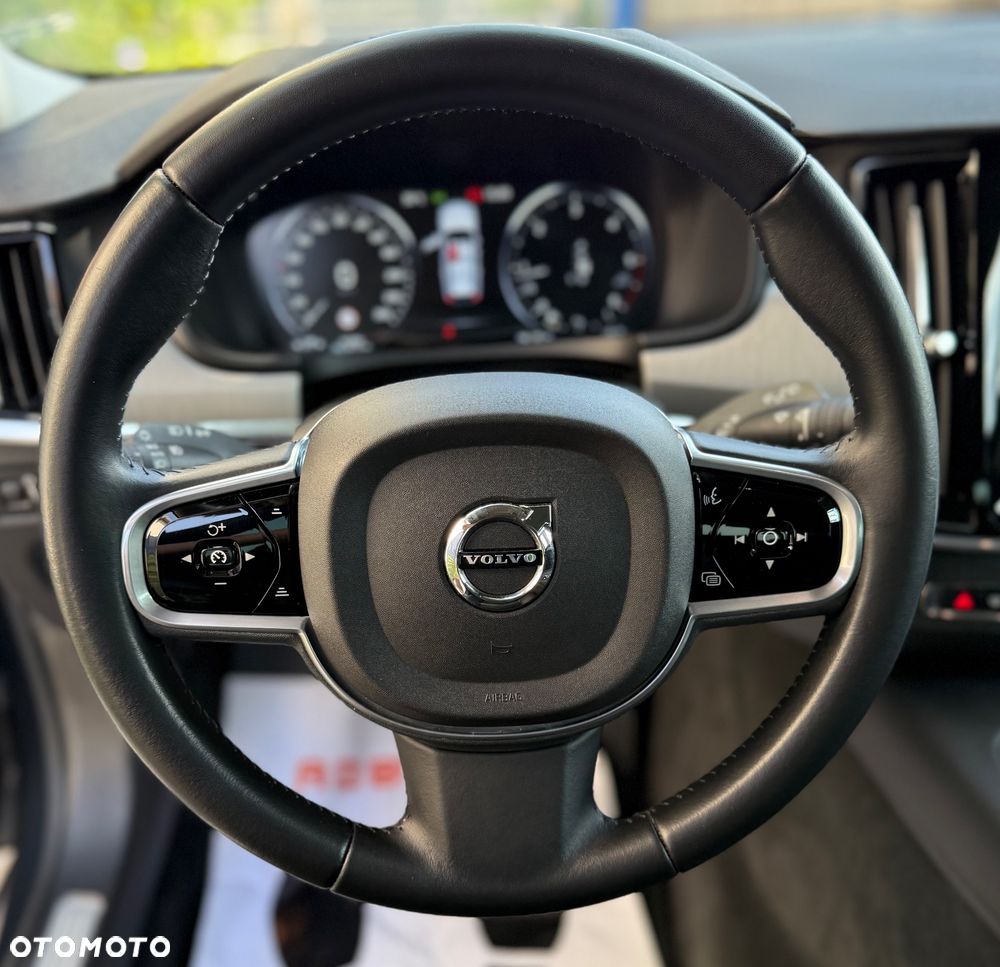 Volvo V90 D4 Geartronic Momentum - 18