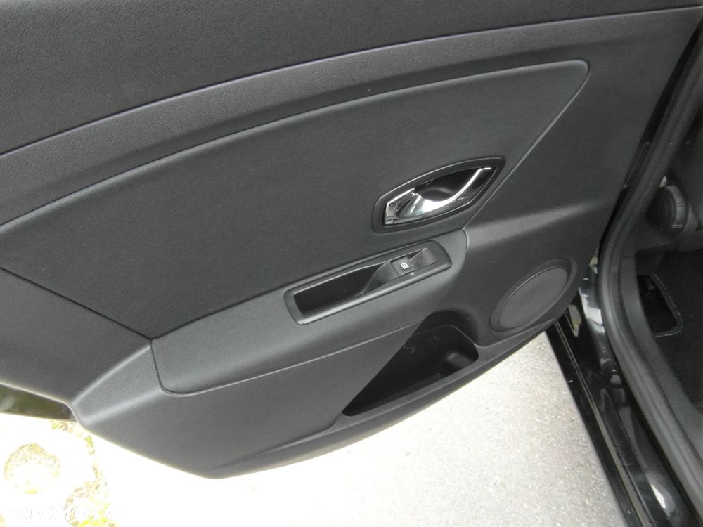 Renault Megane 1.6 16V 110 LIMITED - 28