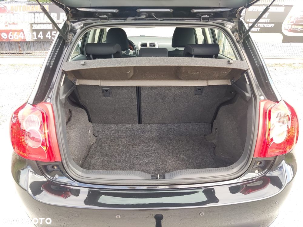 Toyota Auris 1.6 VVT-i Executive - 17