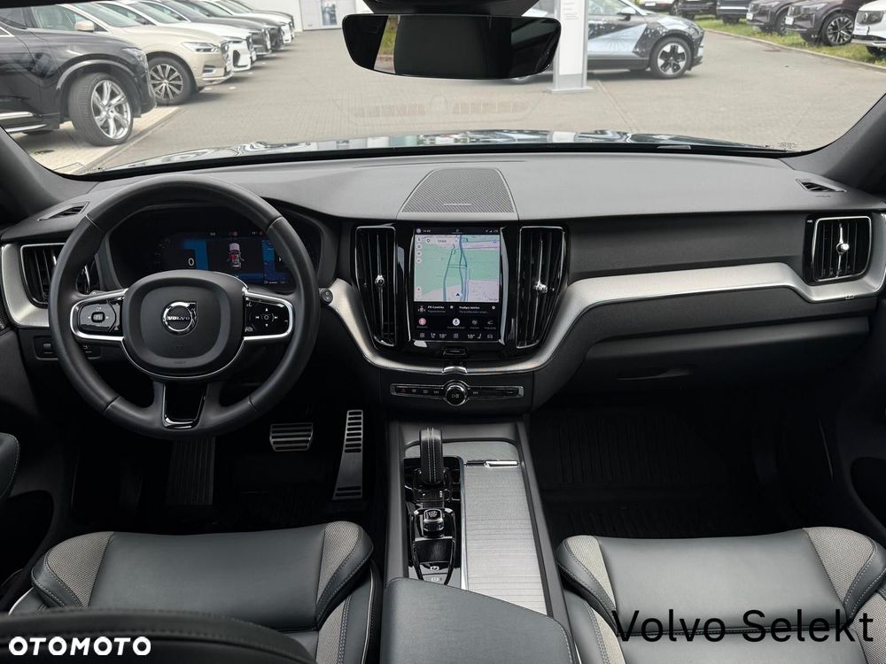 Volvo XC 60 B4 B R-Design - 12