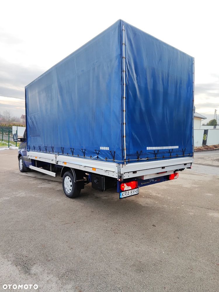Mercedes-Benz Sprinter - 4