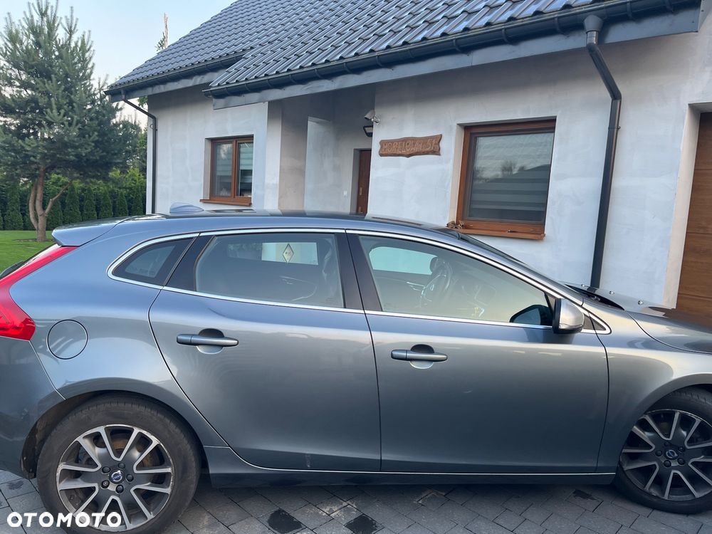 Volvo V40 D2 Drive-E R-Design Momentum - 10