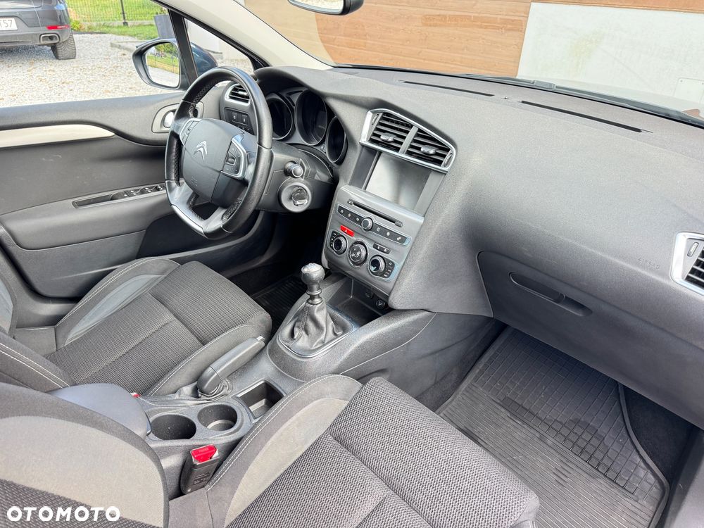 Citroën C4 e-HDi 115 Selection - 4