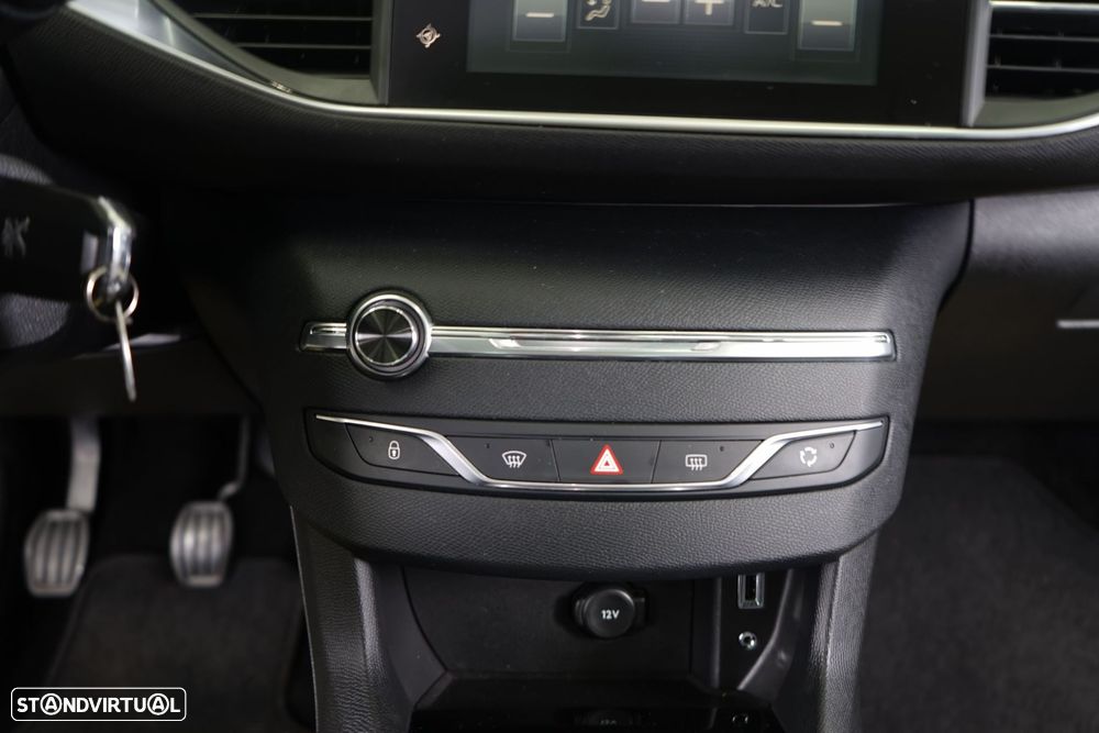 Peugeot 308 SW 1.6 BlueHDi Allure - 30