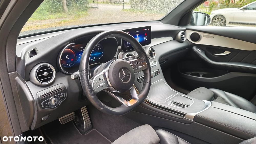 Mercedes-Benz GLC 220 d 4Matic 9G-TRONIC AMG Line - 11