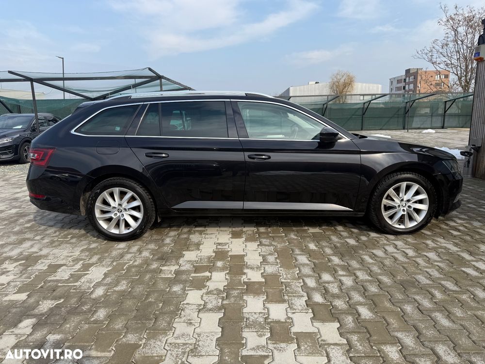Skoda Superb 2.0 TDI DSG Active - 8