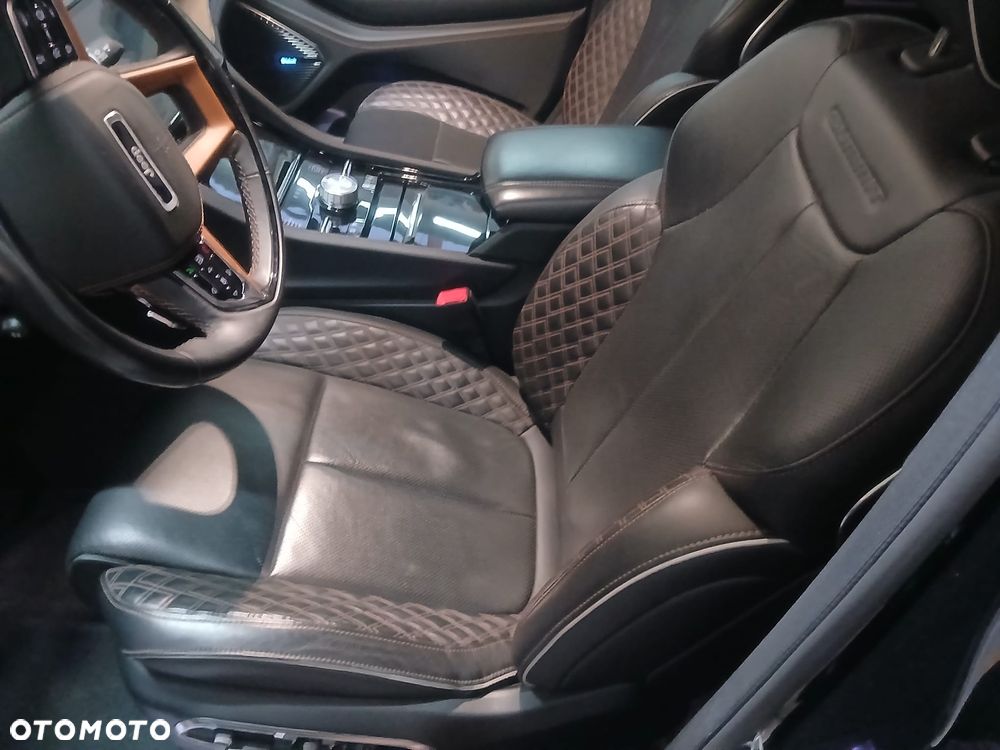 Jeep Grand Cherokee - 11