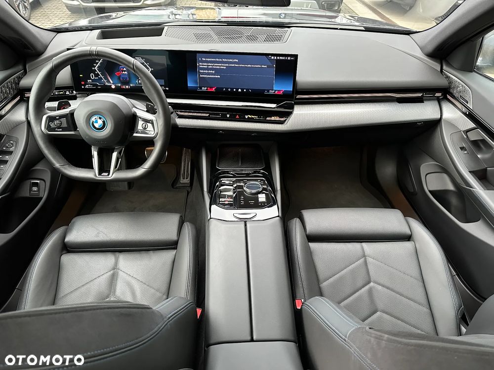 BMW Seria 5 530e xDrive PHEV M Sport - 8