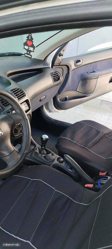 Peugeot 206 1.1 XR - 23