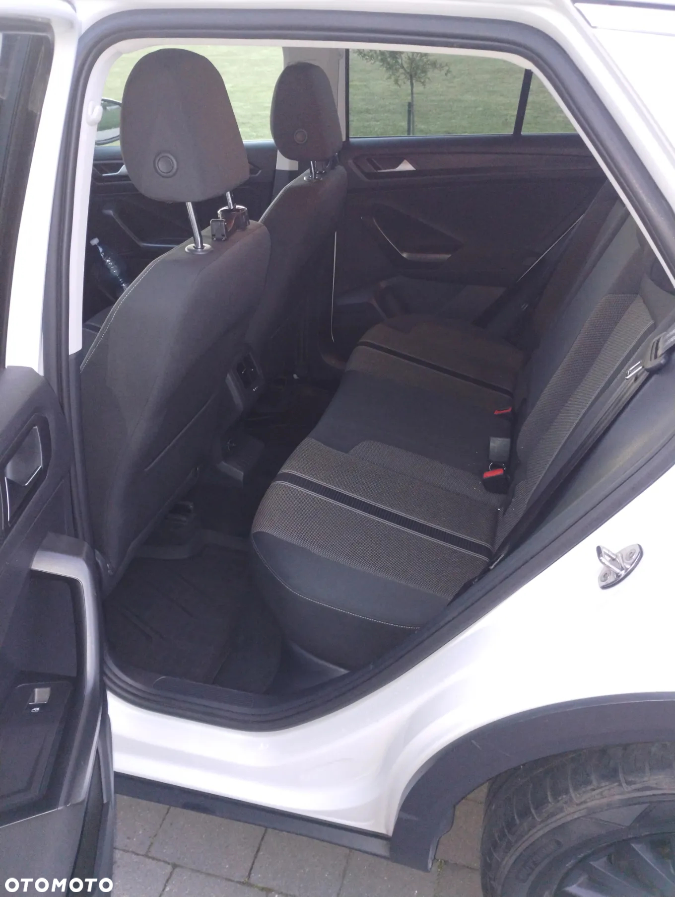 Volkswagen T-Roc - 10