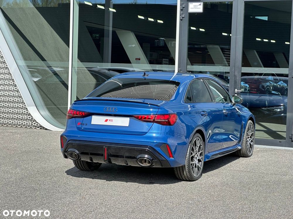 Audi RS3 Limousine - 6