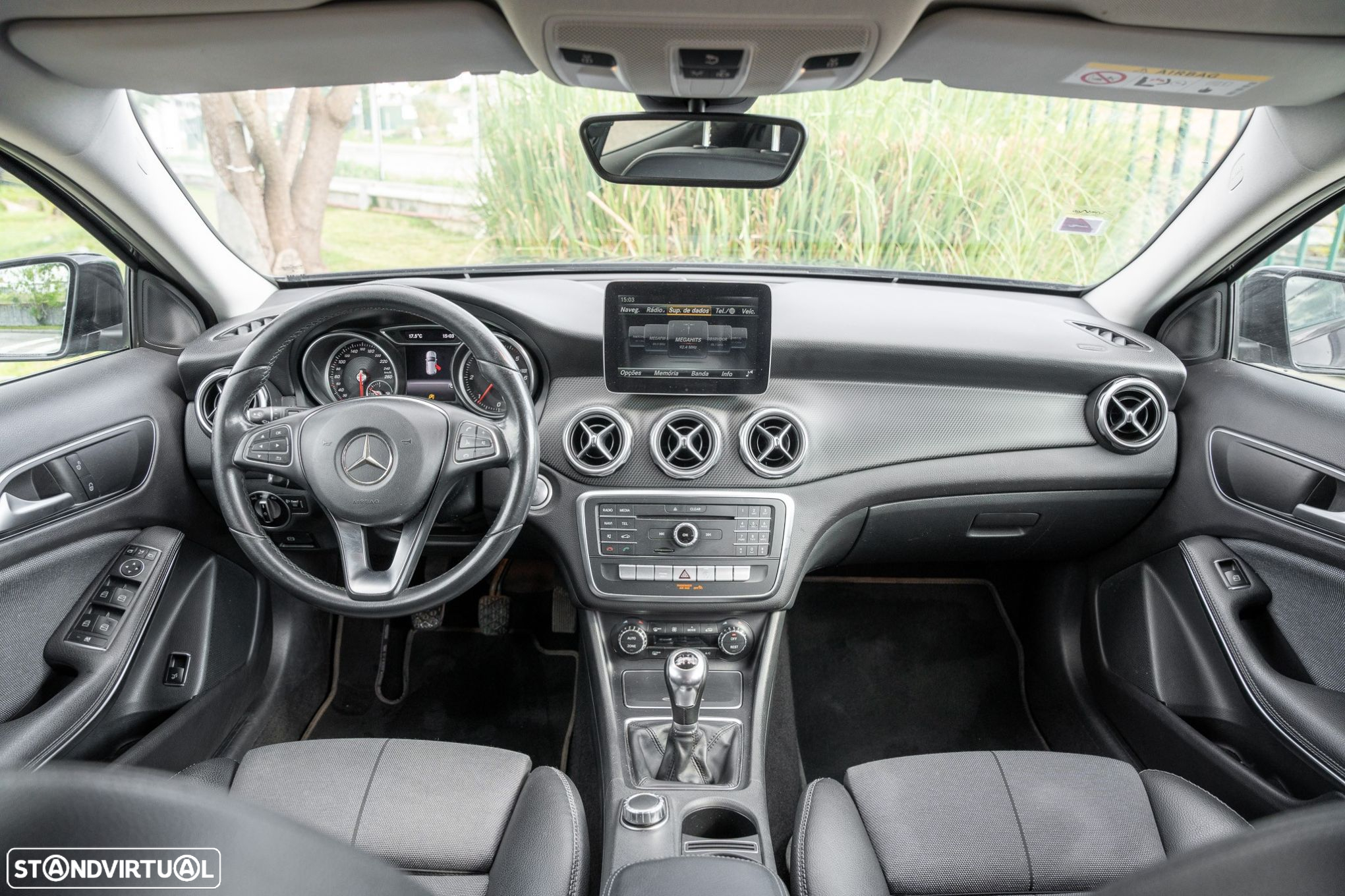 Mercedes-Benz GLA 180 d Style - 15