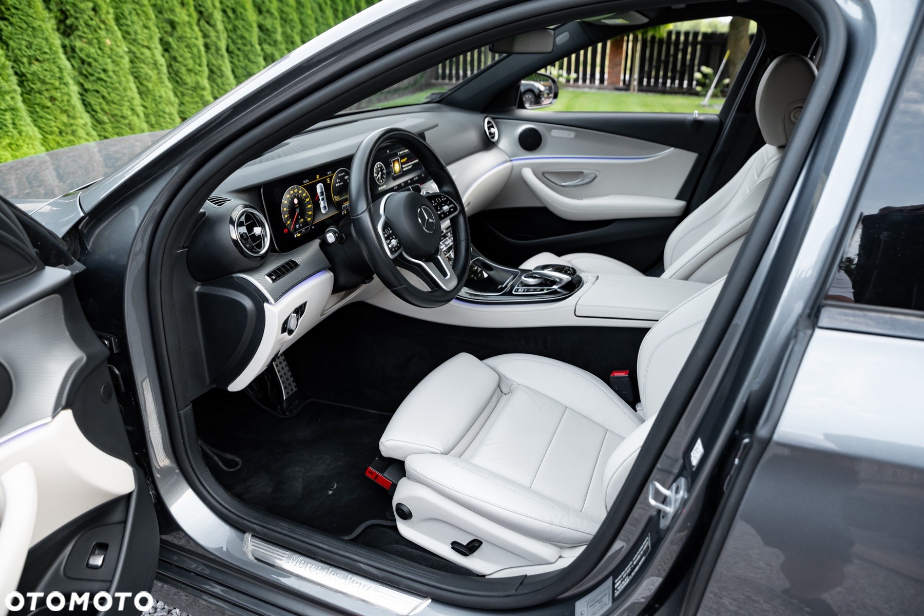 Mercedes-Benz Klasa E 200 4Matic 9G-TRONIC - 18