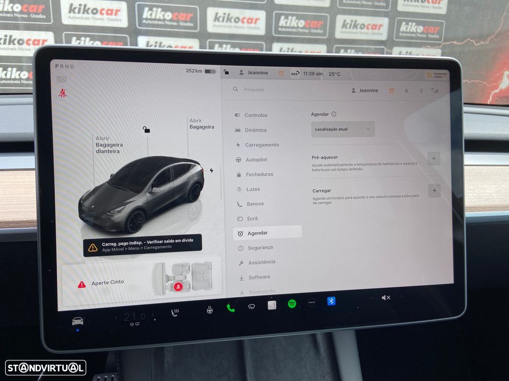 Tesla Model Y Performance Dual Motor AWD - 29