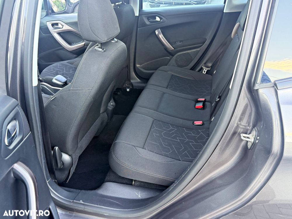 Peugeot 2008 PureTech 82 Style - 15