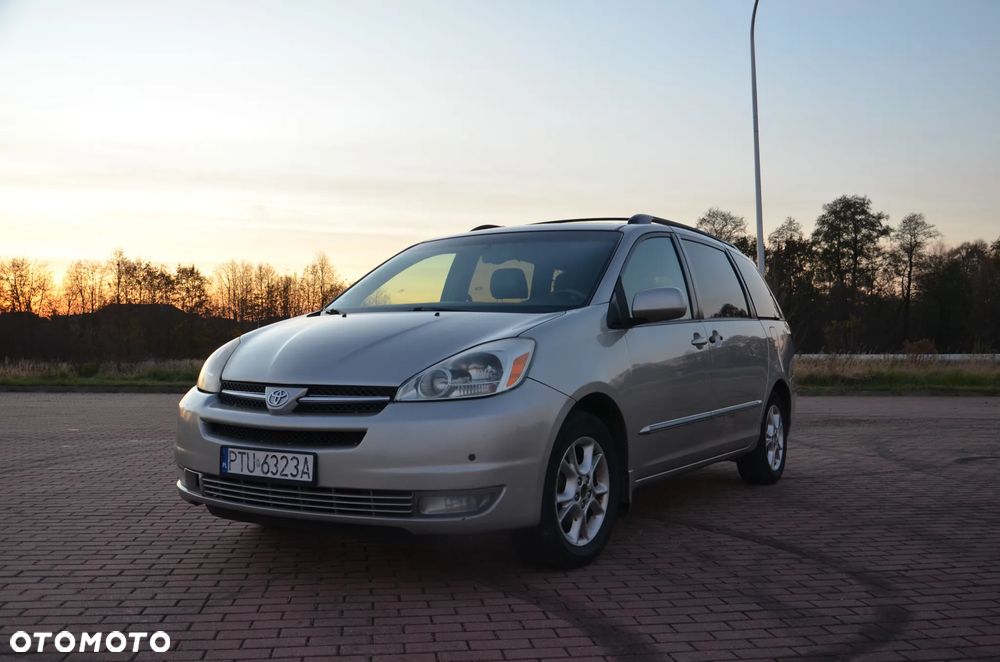 Toyota Sienna - 3