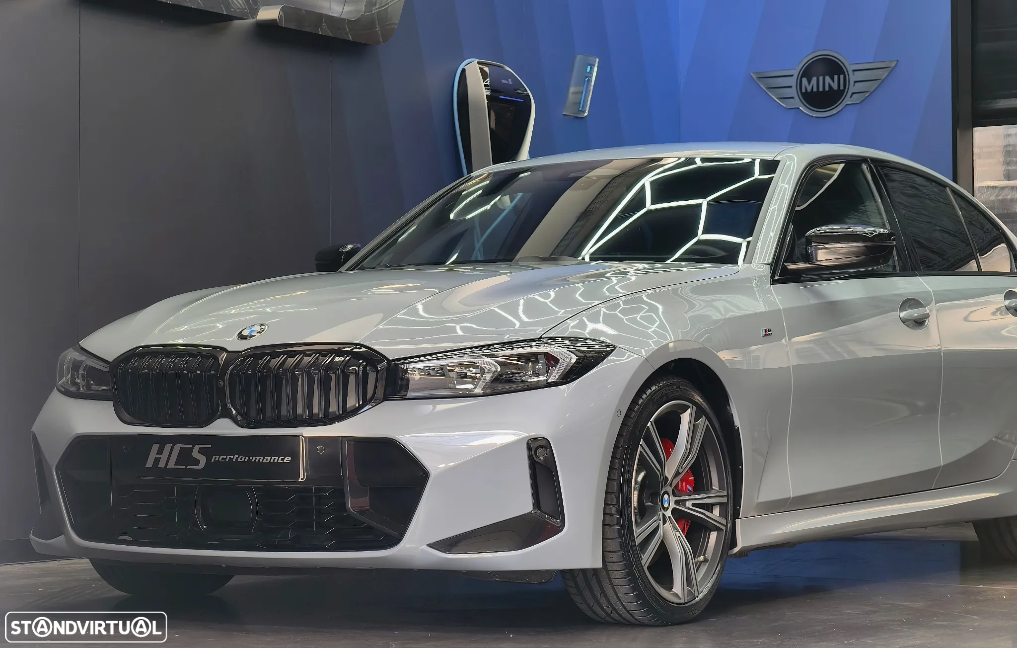 BMW 320 d Pack Desportivo M Pro Auto - 27