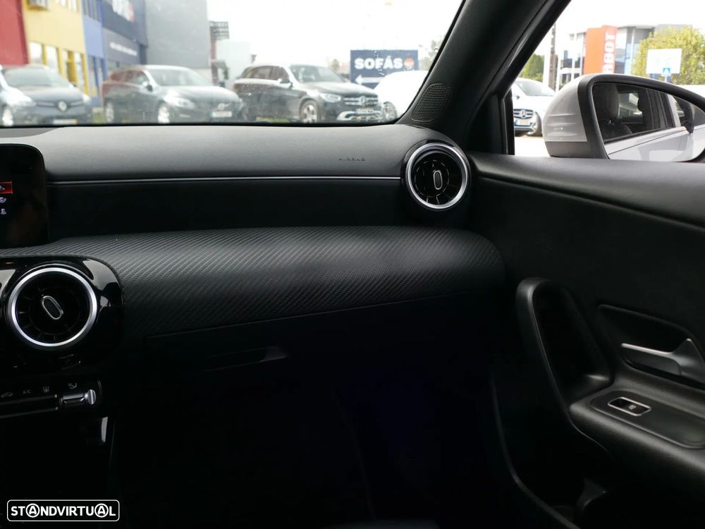 Mercedes-Benz A 250 Limousine e Style Plus - 32