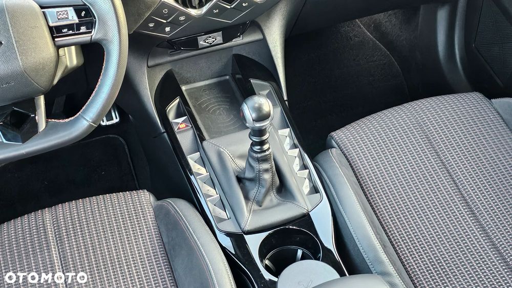 DS Automobiles DS 3 Crossback 1.2 PureTech Performance Line - 30