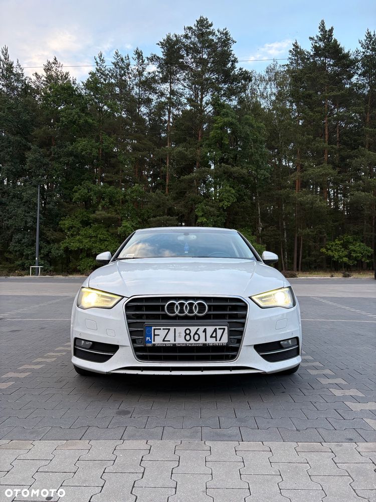 Audi A3 Sportback 2.0 TDI Ambiente S tronic - 12