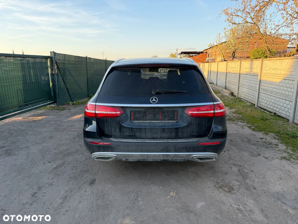 Mercedes-Benz Klasa E 220 d 4Matic All-Terrain 9G-TRONIC Avantgarde - 4