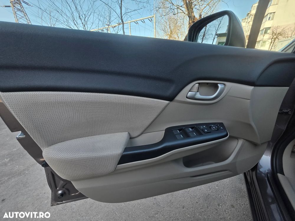 Honda Civic 1.8 MT LS - 10