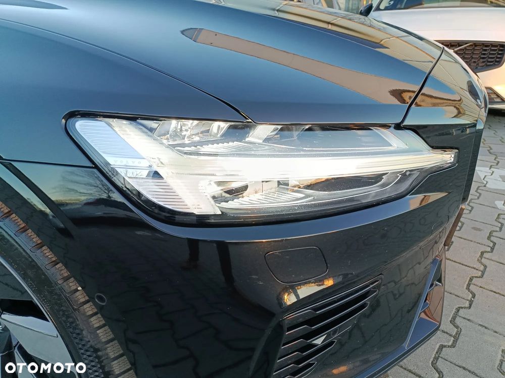 Volvo V60 T8 AWD Plug-In Hybrid Ultimate Dark - 23