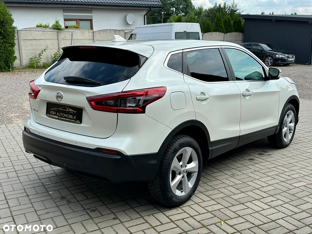 Nissan Qashqai 1.3 DIG-T N-Connecta DCT - 9