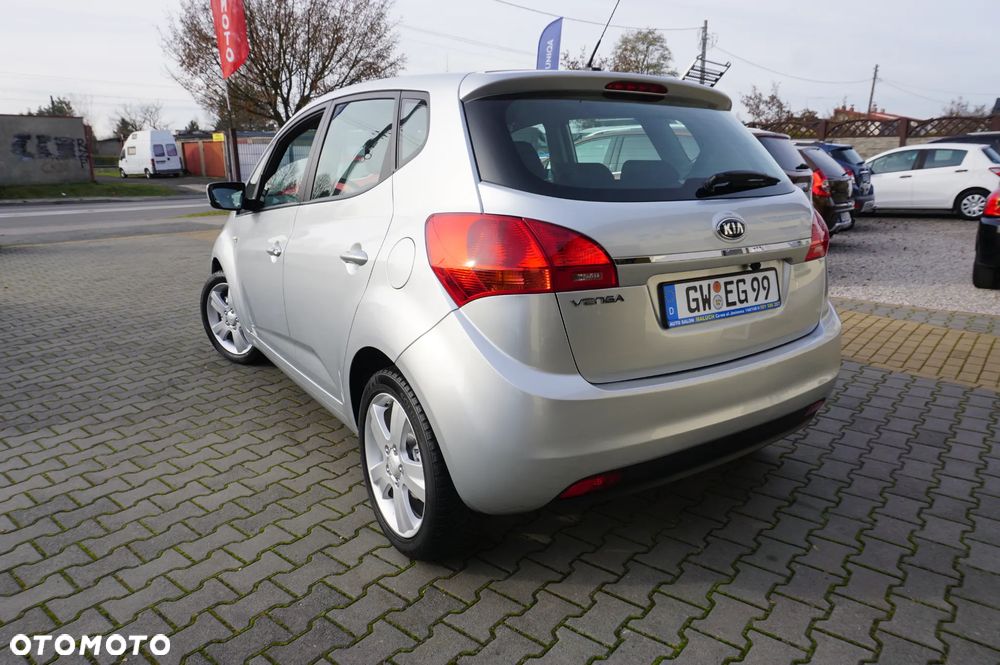 Kia Venga 1.4 Business Line - 9