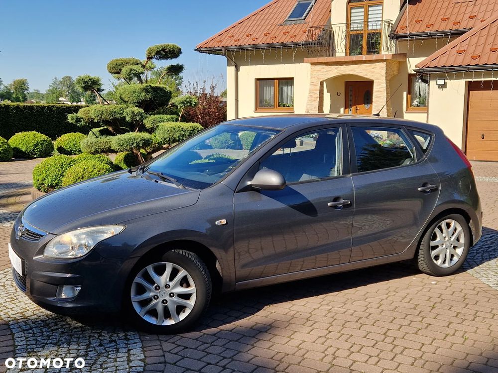 Hyundai i30 1.6 Comfort - 13