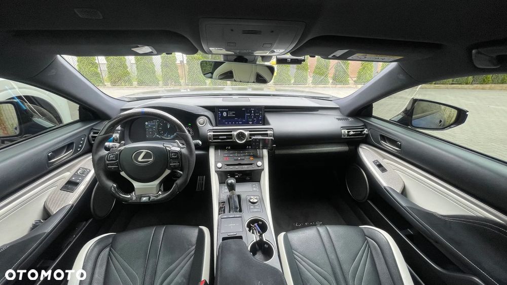 Lexus RC F Carbon - 16