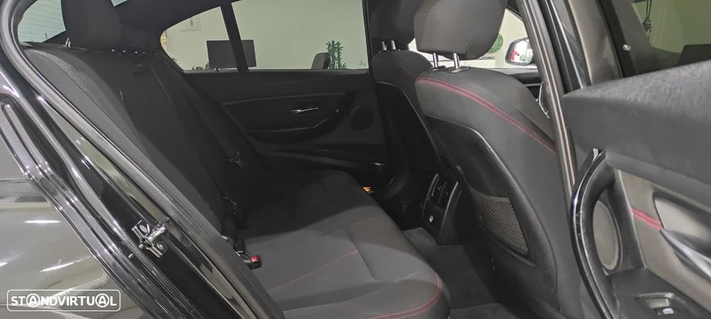 BMW 318 d Auto Line Sport - 20