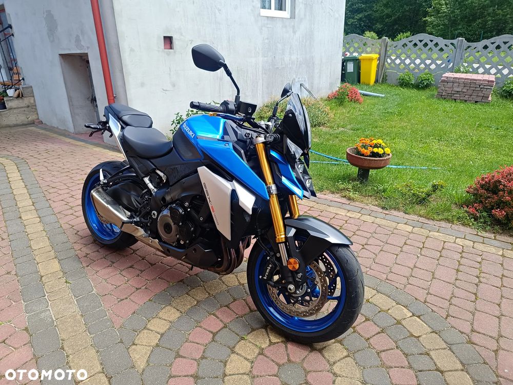 Suzuki GSX 1000 - 12