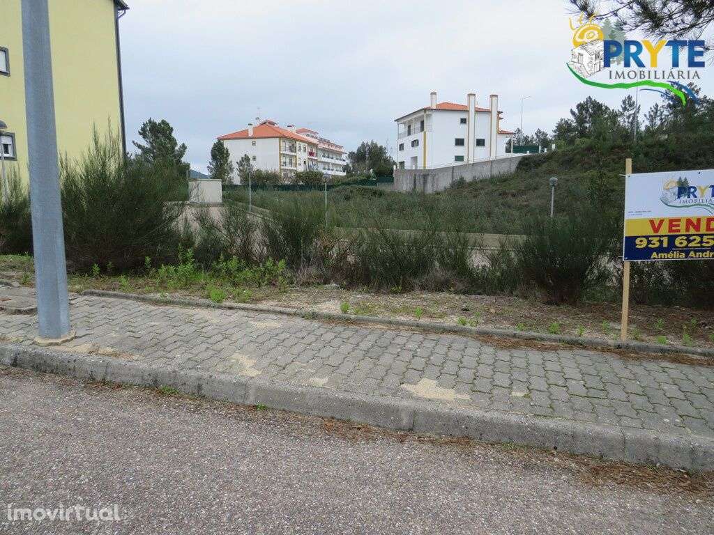Lote para construção de um prédio situado em Vila de Rei - Grande imagem: 3/11