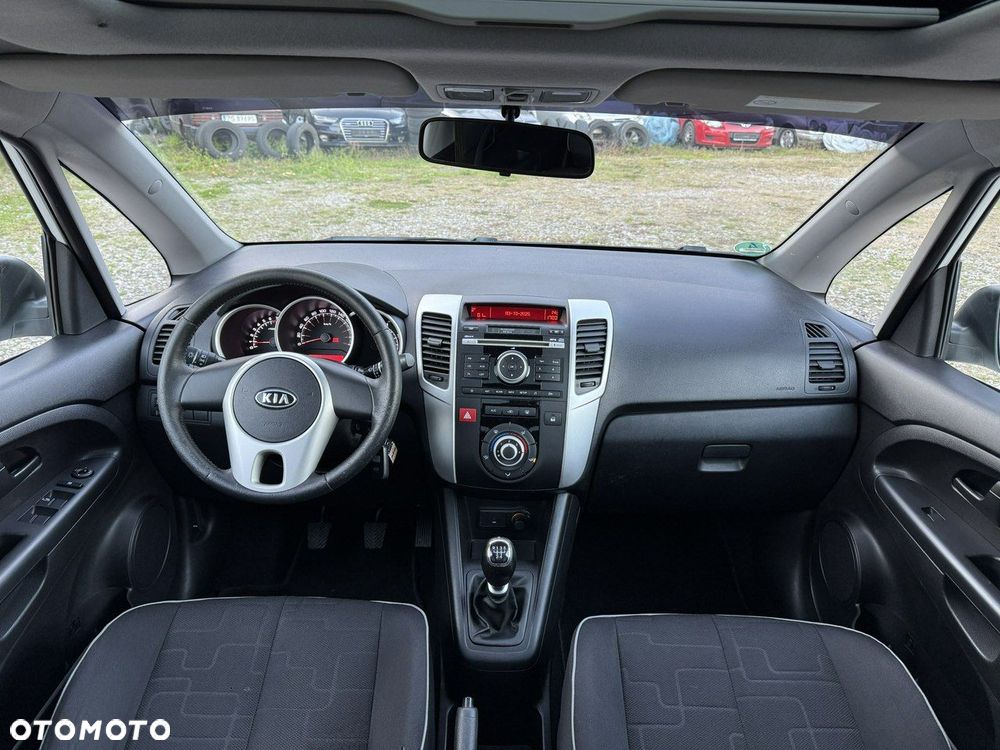 Kia Venga - 30