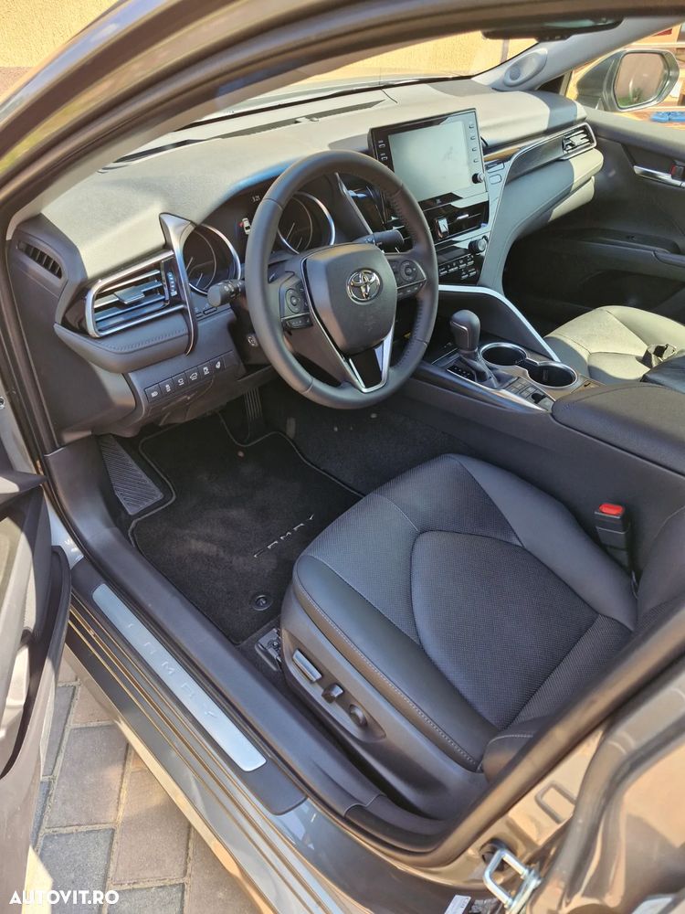 Toyota Camry 2.5 Hybrid Exclusive - 8