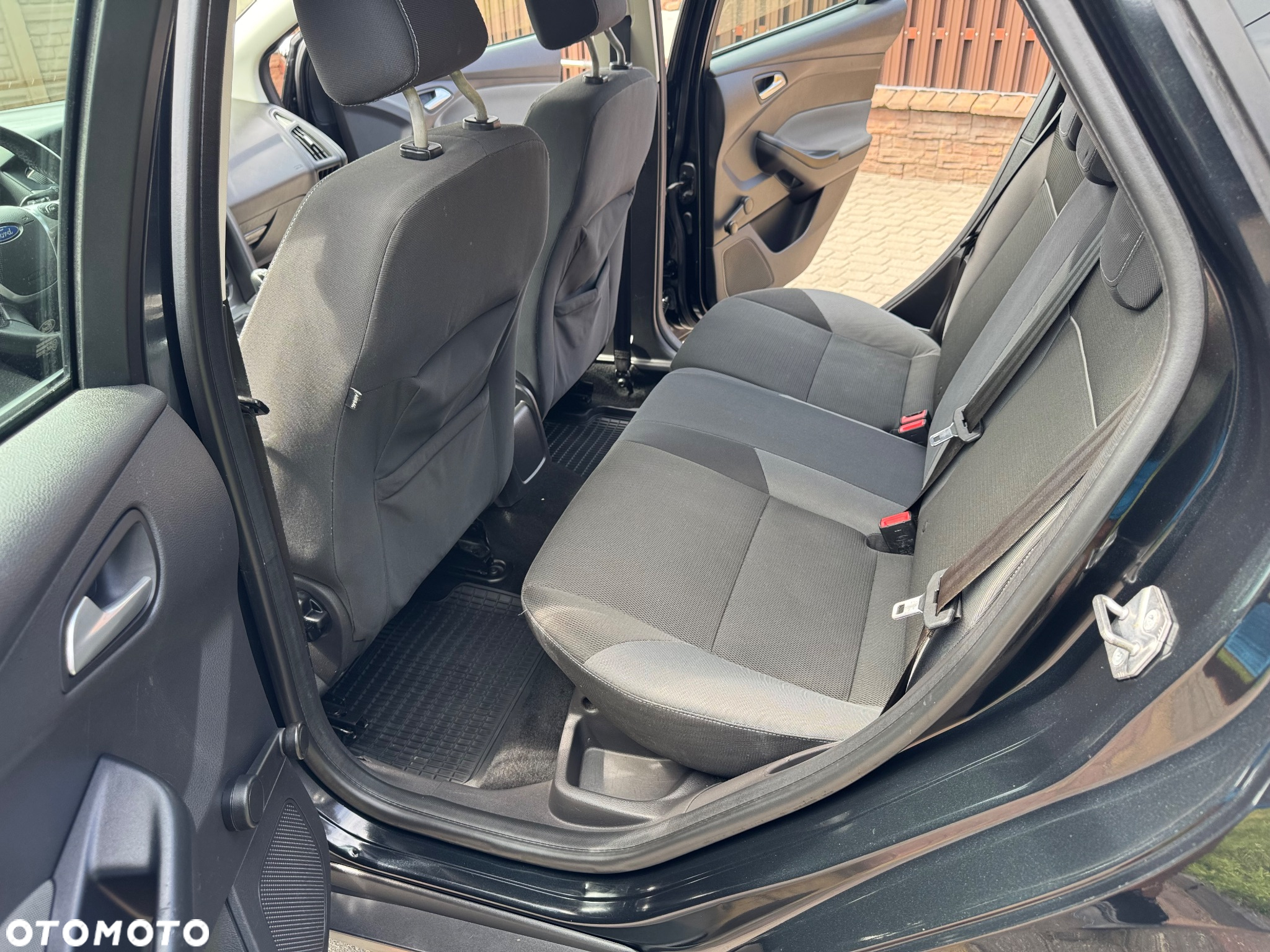Ford Focus 1.6 Edition - 14