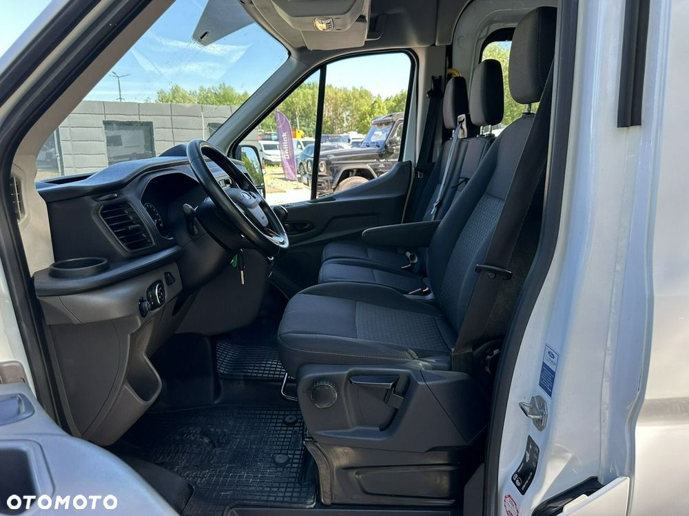 Ford Transit - 12