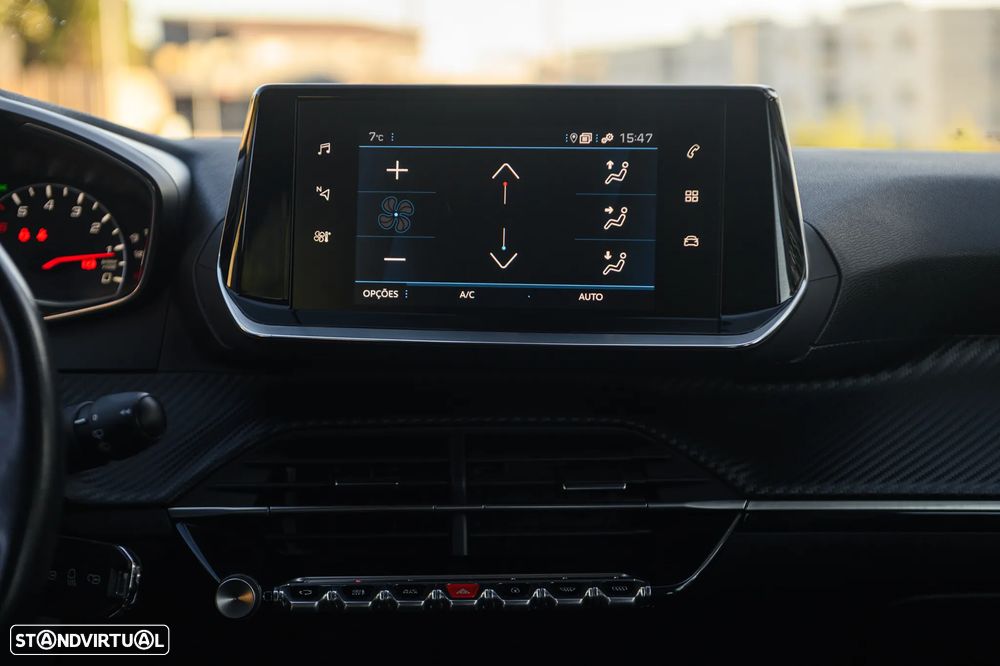 Peugeot 2008 1.2 PureTech Allure Pack - 35