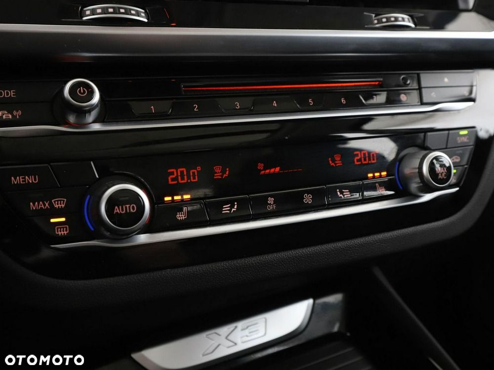 BMW X3 xDrive20d Advantage - 28