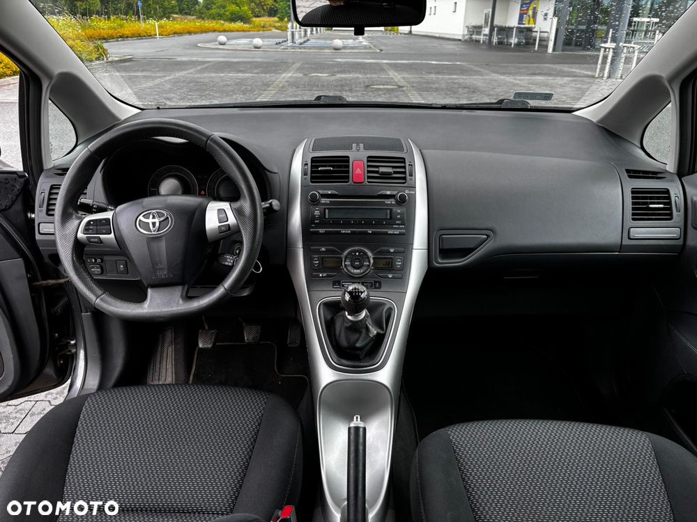 Toyota Auris 1.6 Sol - 7